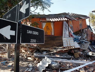 Investigan causas que provocaron colapso de galpón del Persa Bío Bío