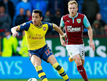 Alexis Sánchez y Arsenal mantienen segundo puesto al batir a Burnley