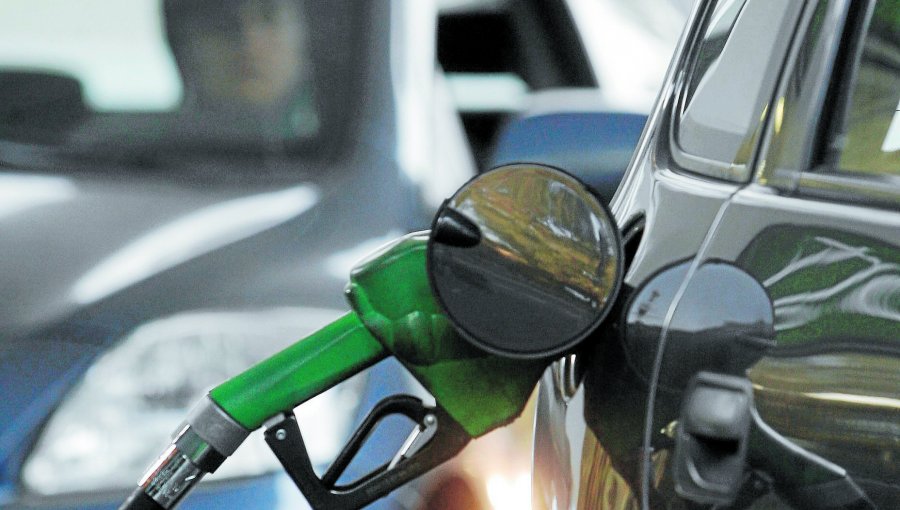 Anuncia descenso en precio de las gasolinas a partir del jueves próximo