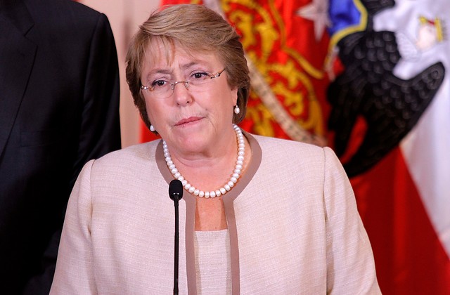 Presidenta Bachelet promulga Acuerdo de Unión Civil: "No queremos espacio para la desprotección"