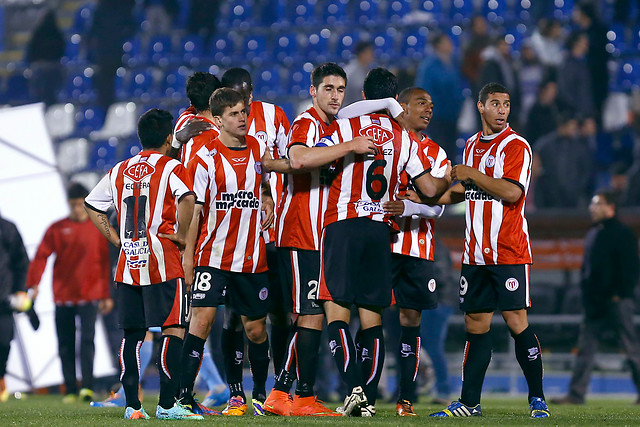 River alcanza a Boca en la cima tras vencer a Argentinos Juniors