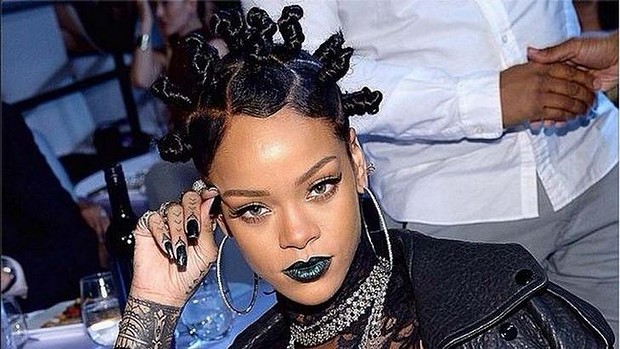 Video: Filtran imágenes de Rihanna donde estaría consumiendo cocaína