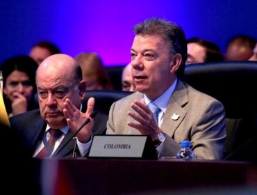 Santos ordena reanudación de bombardeos contra las FARC tras ataque