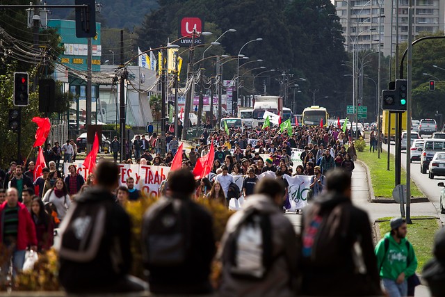 Marcha: 150.000 personas dice la Confech, 20.000 según Carabineros