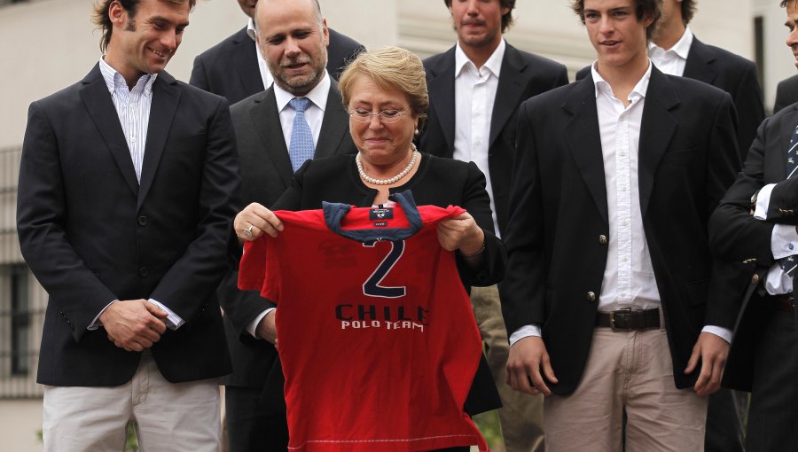 Presidenta Bachelet recibe a selección de polo en la moneda