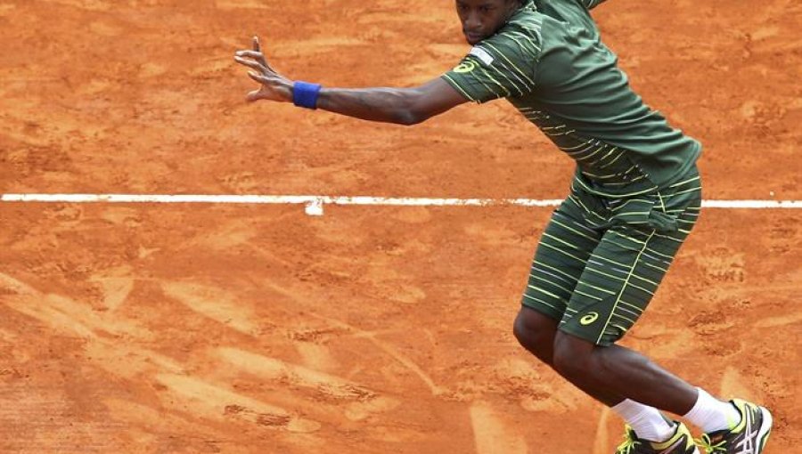 Monfils sorprende a Federer en octavos de final del Master de Montecarlo