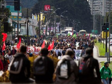 Marcha: 150.000 personas dice la Confech, 20.000 según Carabineros