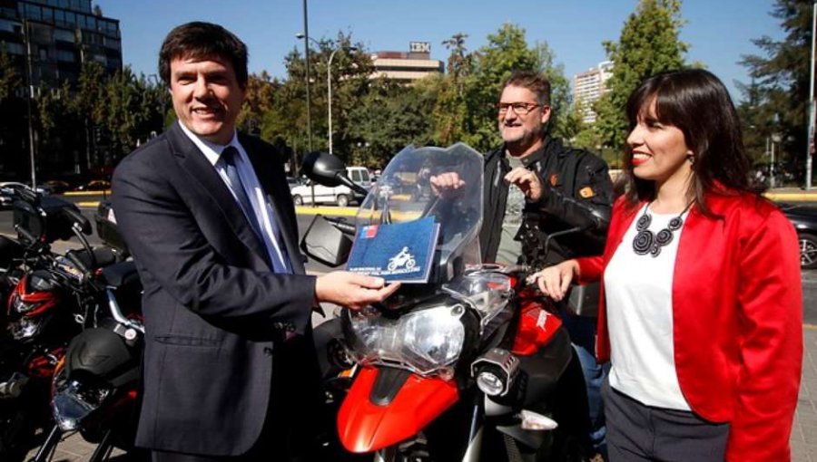 Presentan primer plan de seguridad vial para motociclistas