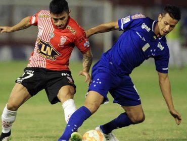 Huracán de Edson Puch y Matías Blásquez vuelve a caer en Argentina