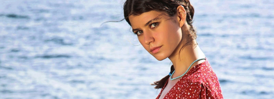 Ella es la doble chilena de “Fatmagül” que impresiona con su parecido