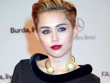 Miley Cyrus sorprende desnuda y sin depilarse en Instagram