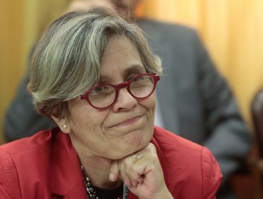 Comisión aprobó procedimiento para remover a Lorena Fries del INDH