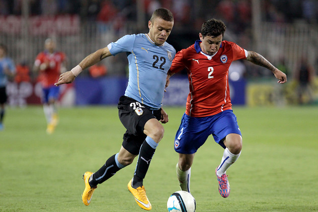 Eugenio Mena: "Espero que nos quedemos con la Copa América en Chile"