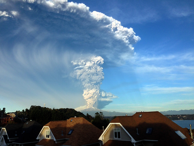 Estado de Excepción Constitucional por volcán Calbuco: FFAA toman el control