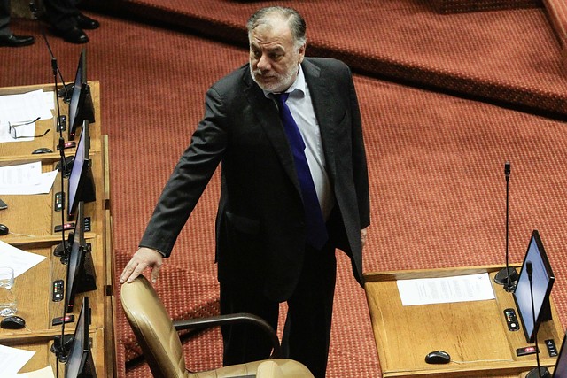 Andrade retira sus expresiones contra Peñailillo y se disculpa con el ministro