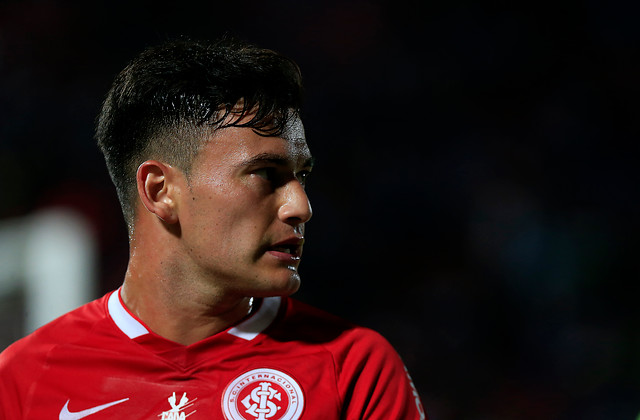 Copa Libertadores: Aránguiz e Inter de Porto Alegre ganan y clasifican a octavos