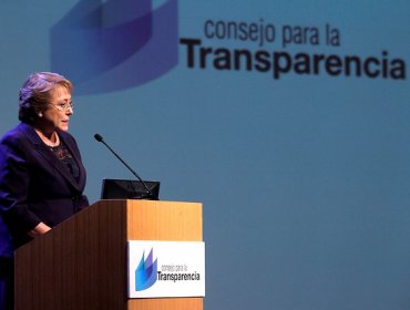 Bachelet asegura que se ocupará "personalmente" de impulsar agenda de probidad y transparencia