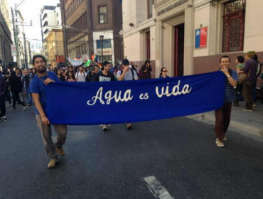 Sin incidentes se realizó en Valparaíso la Marcha por el Agua