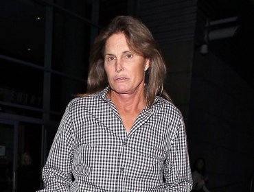 Paparazzean a Bruce Jenner por primera vez con vestido de mujer tras su cambio de sexo