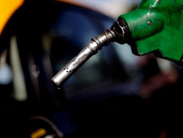 Nueva alza de los combustibles rige desde este jueves