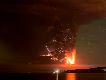 LAN cancela más de una decena de vuelos por erupción del Calbuco