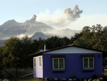 Cancelan dos vuelos internacionales en Uruguay por cenizas de volcán Calbuco