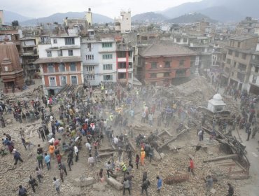 Nepal continúa contando muertos con nuevos sísmos y dificultades en rescate