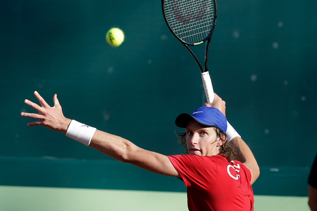 Tenis: Nicolás Jarry avanzó a los octavos de final en challenger de Santos