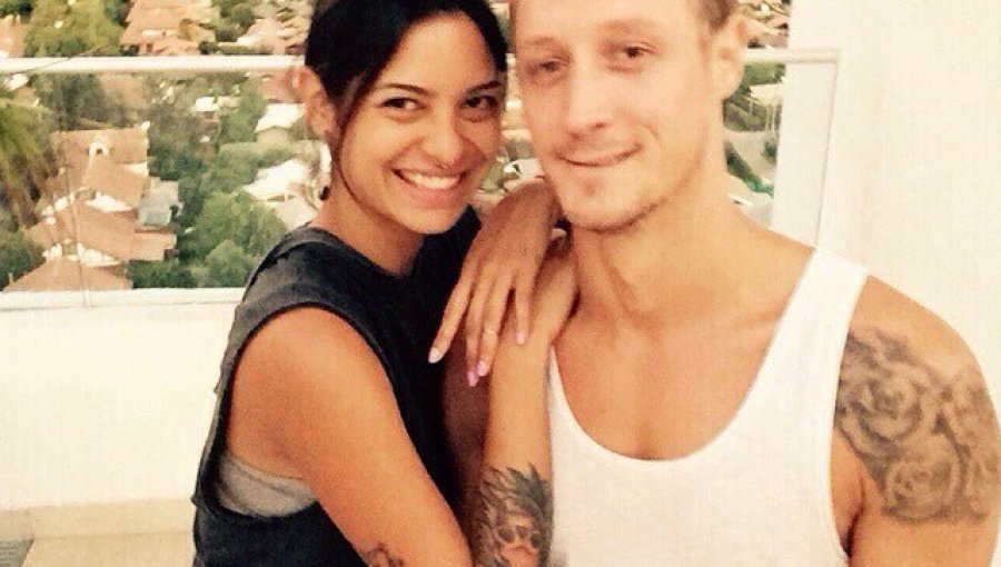Fuera del encierro de Amor a Prueba, Pilar declara su amor a Eduardo
