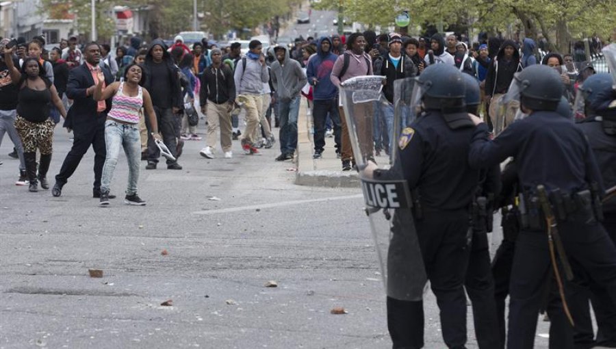 Al menos siete policías heridos en disturbios de Baltimore