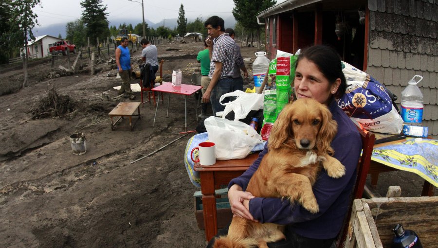 Alcalde de Puerto Varas critica “turismo de catástrofe” tras erupción del volcán Calbuco