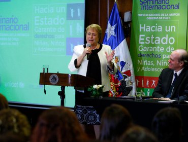 Presidenta Bachelet anunció ley que crea la figura del Defensor del Niño