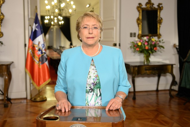 Bachelet en cadena nacional da a conocer “los nuevos mandamientos” del Gobierno