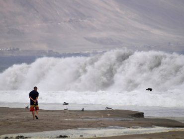 Onemi decretó Alerta Temprana en la costa de cinco regiones por marejadas