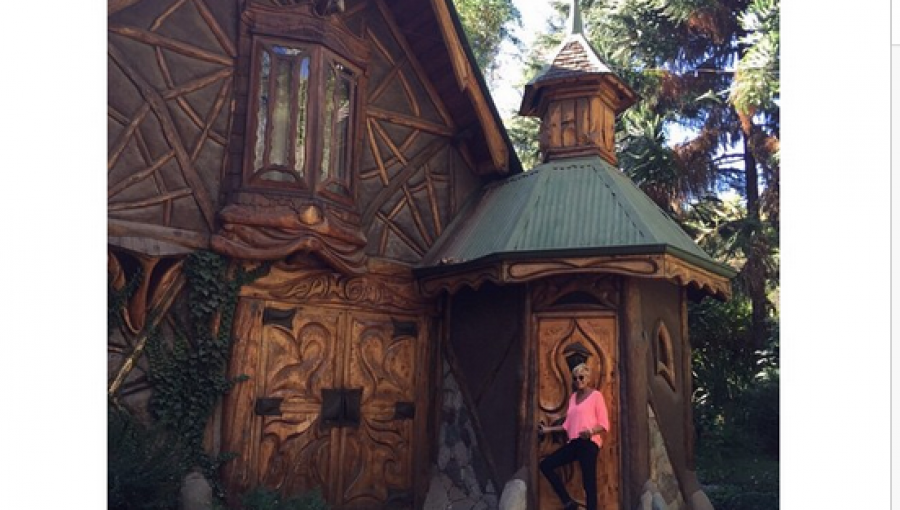 Raquel Argandoña muestra la espectacular casa que construyó con sus propias manos el papá de Pangal
