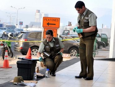 Atacaron con supuestas molotov el frontis de la Intendencia de Tarapacá