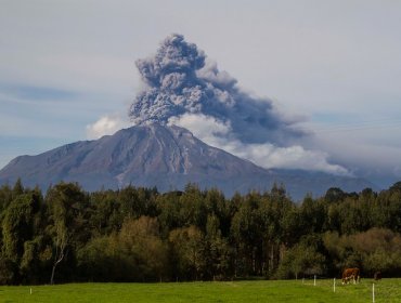 Las imágenes que dejó la tercera erupción del volcán Calbuco