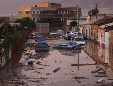 Continúa búsqueda de bombero desaparecido tras aluviones que afectaron al norte