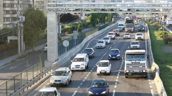 Vecinos denuncian a inspectores de autopista en La Cisterna por infracciones