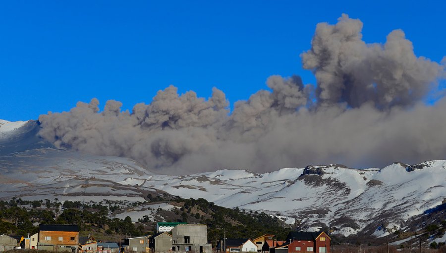 Sernageomin: volcán Copahue también presenta "comportamiento alterado"