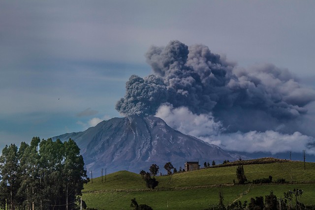 Calbuco sigue inestable y se mantiene preocupación por lluvias