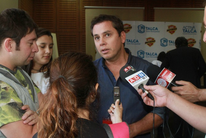 Tuiteros se burlan sin piedad de José Miguel Viñuela por comentario sobre la demanda boliviana en La Haya