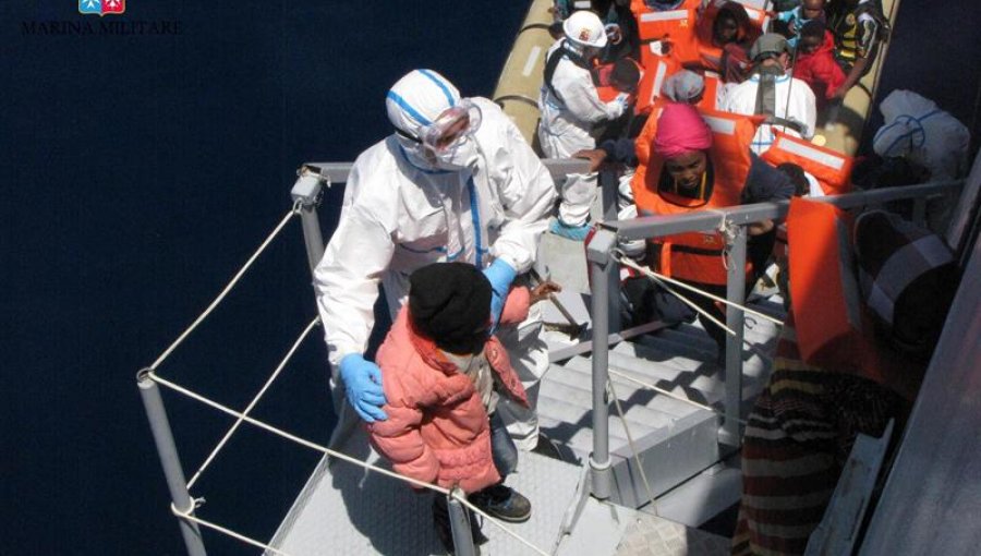 Rescatan del Mediterráneo a 6.300 refugiados en el fin de semana