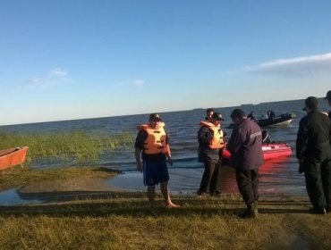 Armada uruguaya busca a dos personas tras naufragio que dejó dos muertos