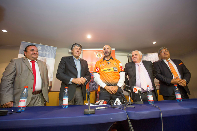 Timonel de Cobreloa anuncia recorte de 50% y despido de personal por descenso