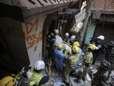 Los muertos por el terremoto de Nepal superan los 7.500 y los heridos 14.400