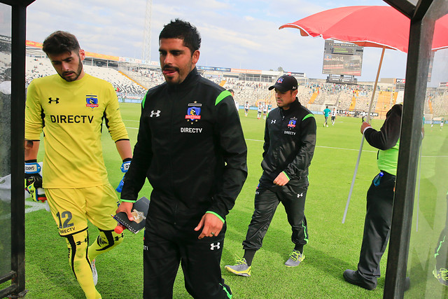 Héctor Tapia cedería para sacar a PF pero se la jugaría por mantener a Riffo