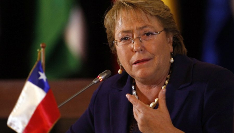 Diversas reacciones por anuncio de Bachelet al pedir renuncia de Gabinete