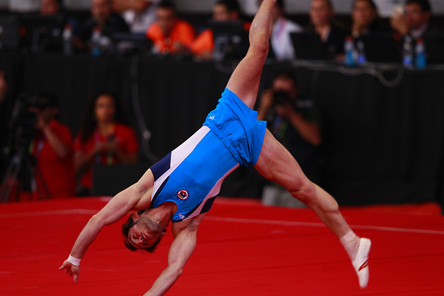 Gimnasia: Tomás González clasificó a la final de suelo en Mundial de Varna