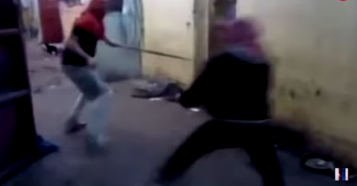 Video: Revelan crudas imágenes pelea con espadas hechizas en la cárcel